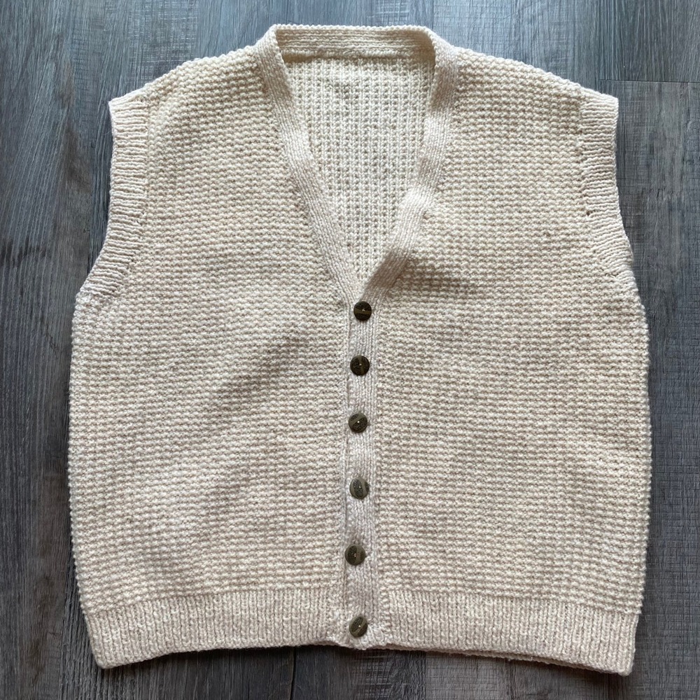 Vintage 80s/90s Hand Knit 100% Wool Beige Knit Vest